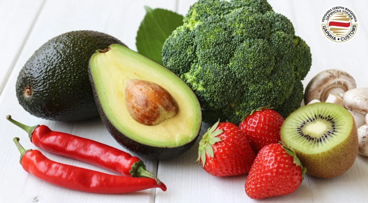 Спречен обид за шверц на 12,5 тони овошје и зелечнук на Богородица