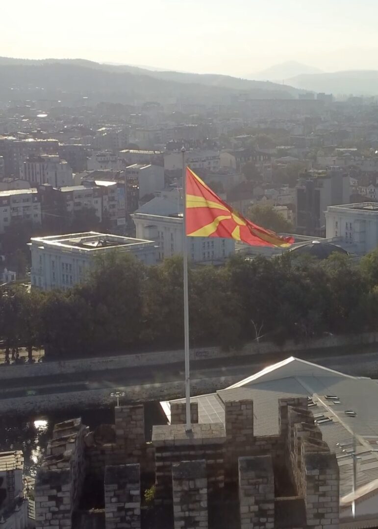 Твои пари, твоја слобода“: Кампања на Македонски концепт што ја отвора вистината за платите, даноците и системот во Македонија