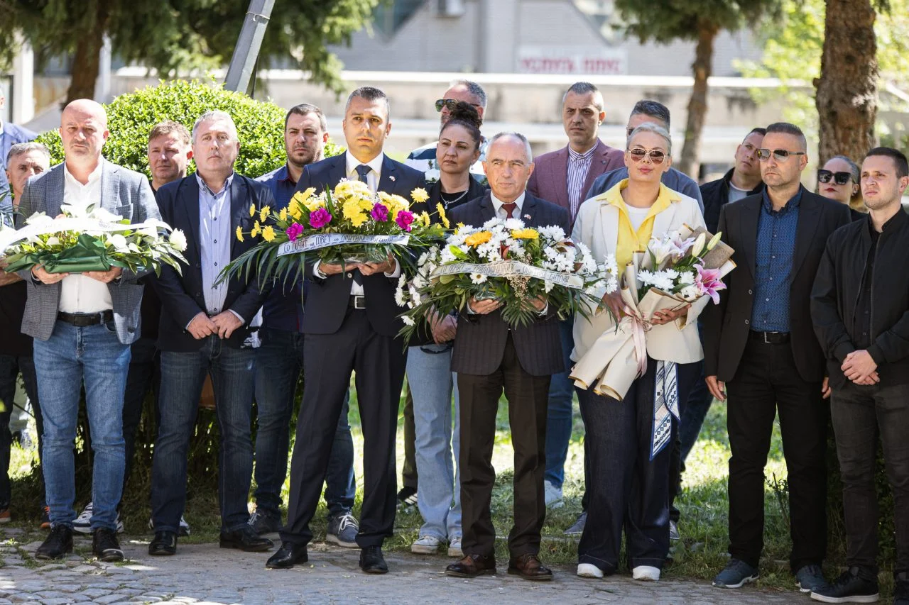 (Фото) 25 години од загинувањето на бранителите кај Вејце: „Битола засекогаш ќе го зачува споменот“