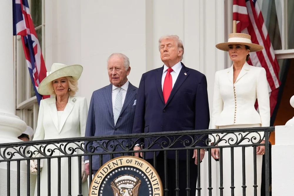 (Фото/Видео) Трамп: На мајка ми ѝ се допаѓаше Чарлс, ѝ беше сладок