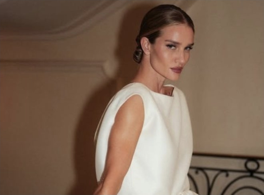 ШОК ЗАД ГЛАМУРОТ: Роузи Хантингтон-Вајтли банкротирала, паднала во депресија и една година се борела да застане на нозе