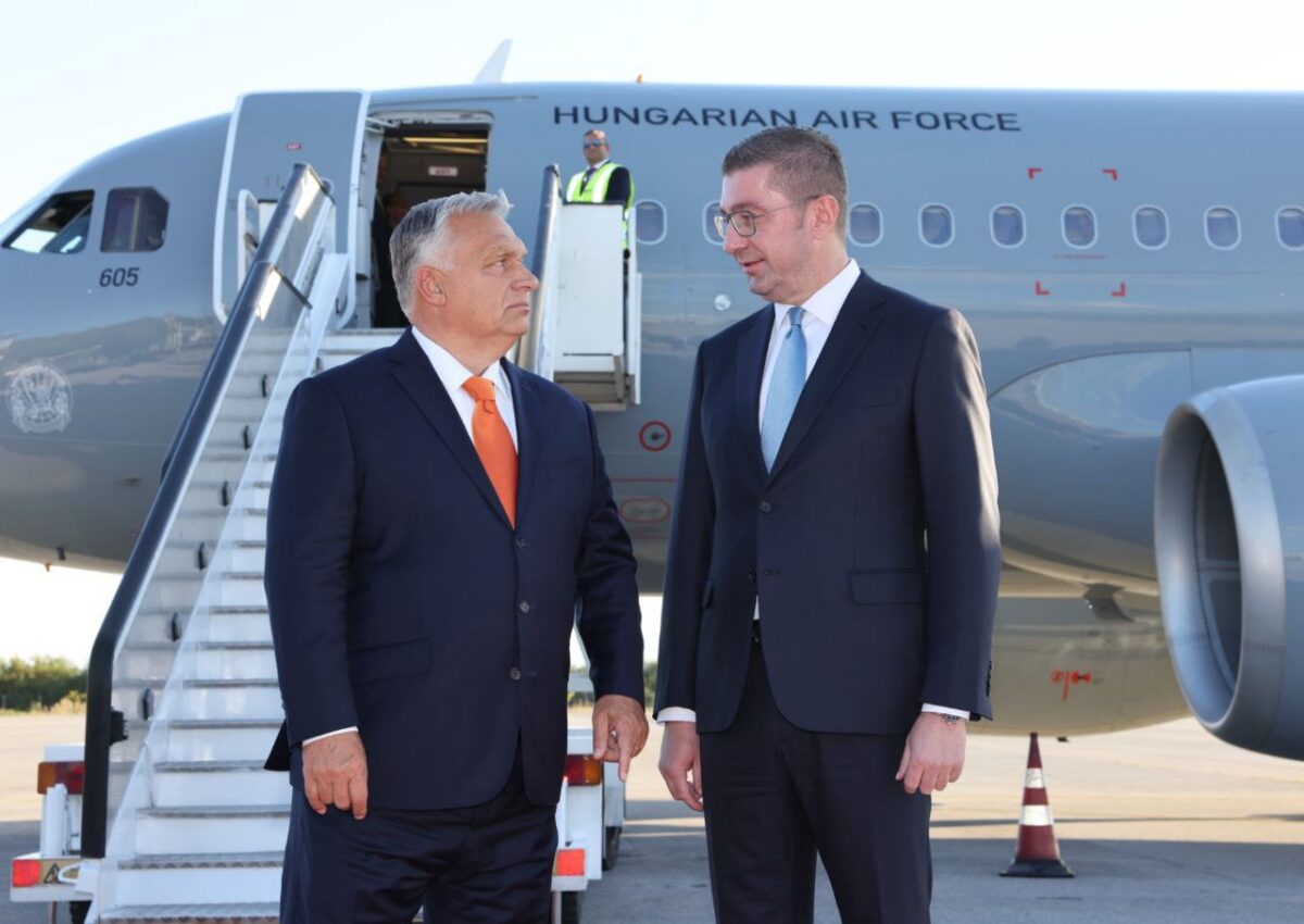 „Падот на Орбан е лоша вест за Мицкоски – потврда и од германските медиуми“, велат од СДСМ