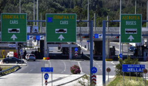 Грција најави итни мерки за намалување на километарските колони на Евзони