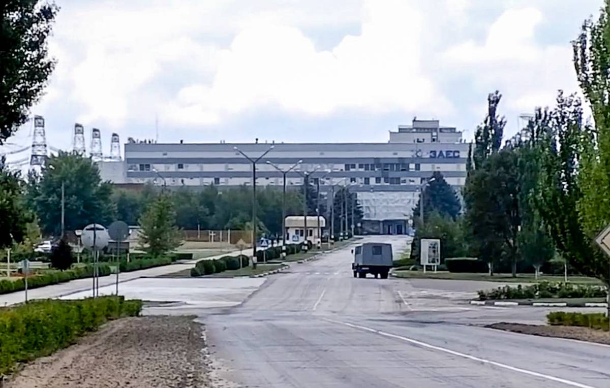 Меѓусебни обвинувања за Запорожје: Русија тврди дека дрон направил дупка во нуклеарката, Украина негира и вели дека ова е пропаганда