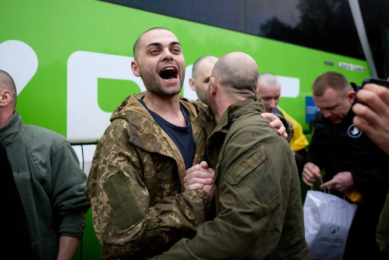 (Фото) Зеленски: 205 Украинци се дома