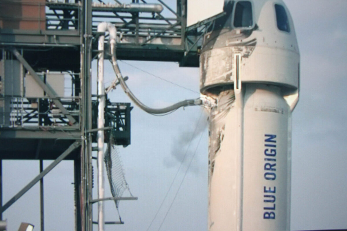 (ВИДЕО) NASA: Поправката на лансирната рампа Blue Origin ќе трае подолго