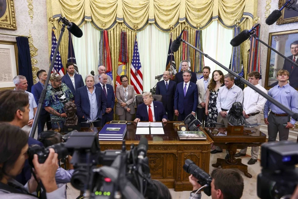 (Видео) Трамп вели дека ја завршил војната со Иран: откриено е што е подготвен да потпише
