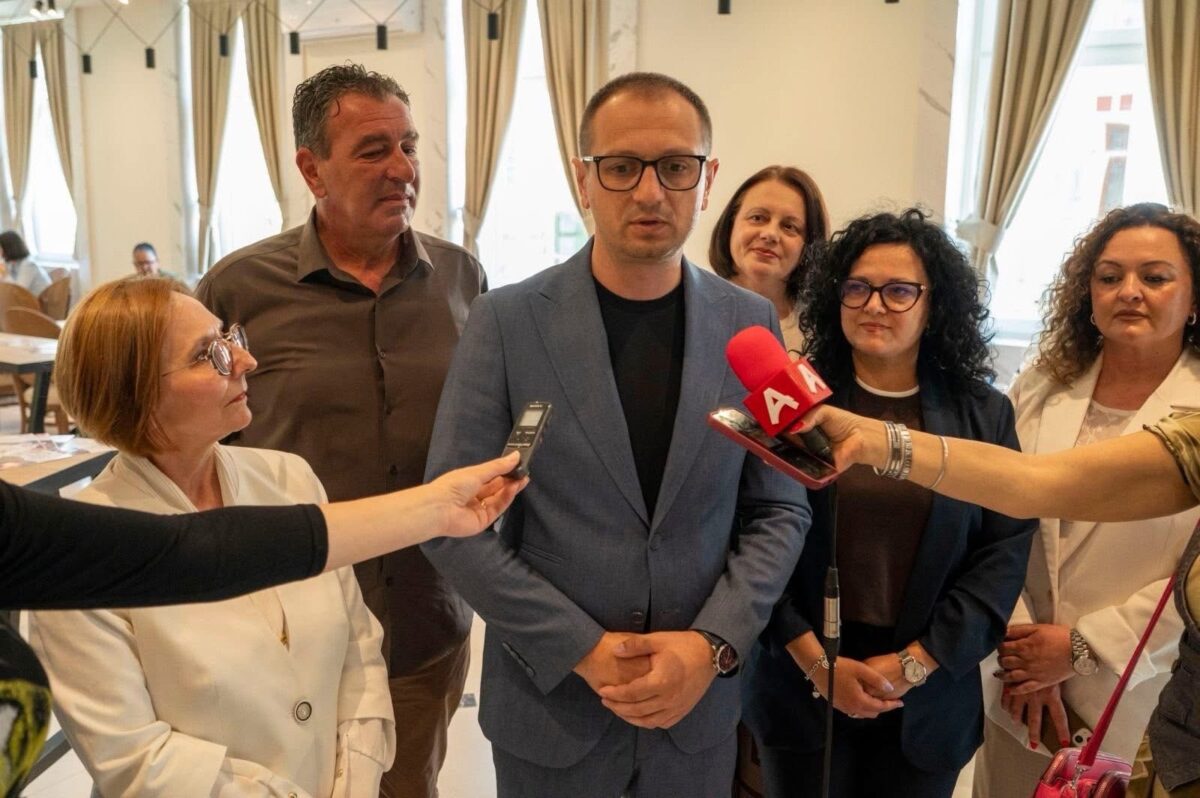 Дејан Проданоски: Љубовта и грижата на згрижувачките семејства менуваат детски животи