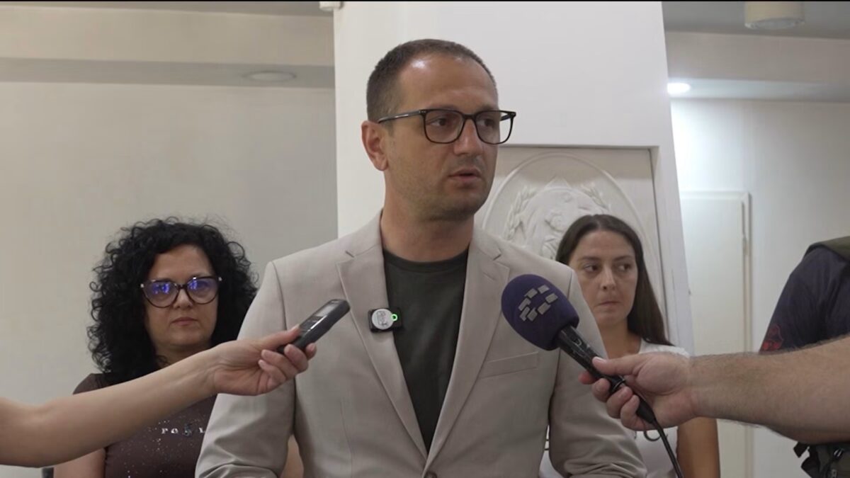 Проданоски: Со координирана акција и подготвени служби Прилеп влегува во сезоната на пожари