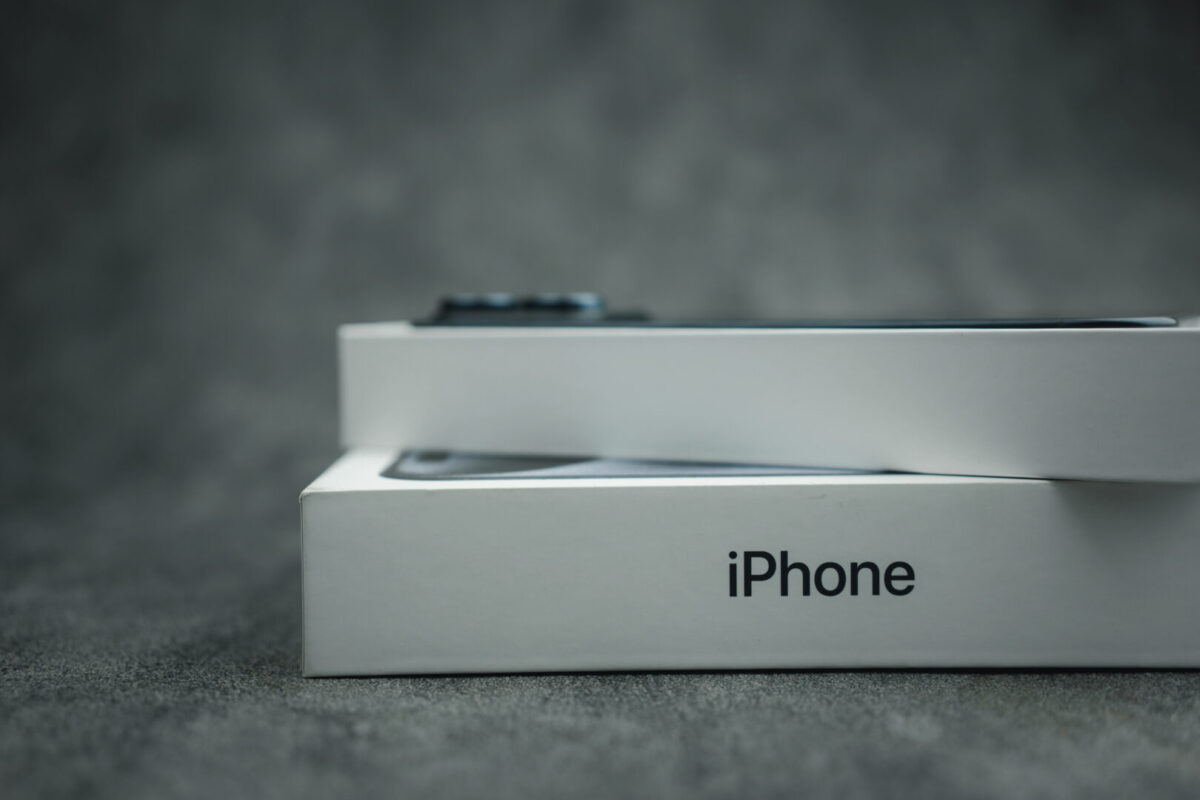 Apple го носи преклопниот iPhone Ultra: Откриена цената и спецификациите, но има проблем
