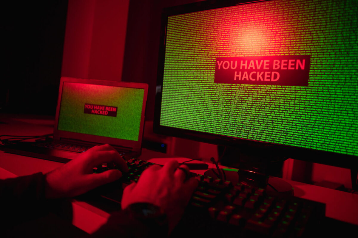 Microsoft воочи нов вирус: Прво ве шпионира, а потоа ги уништува вашите компјутери