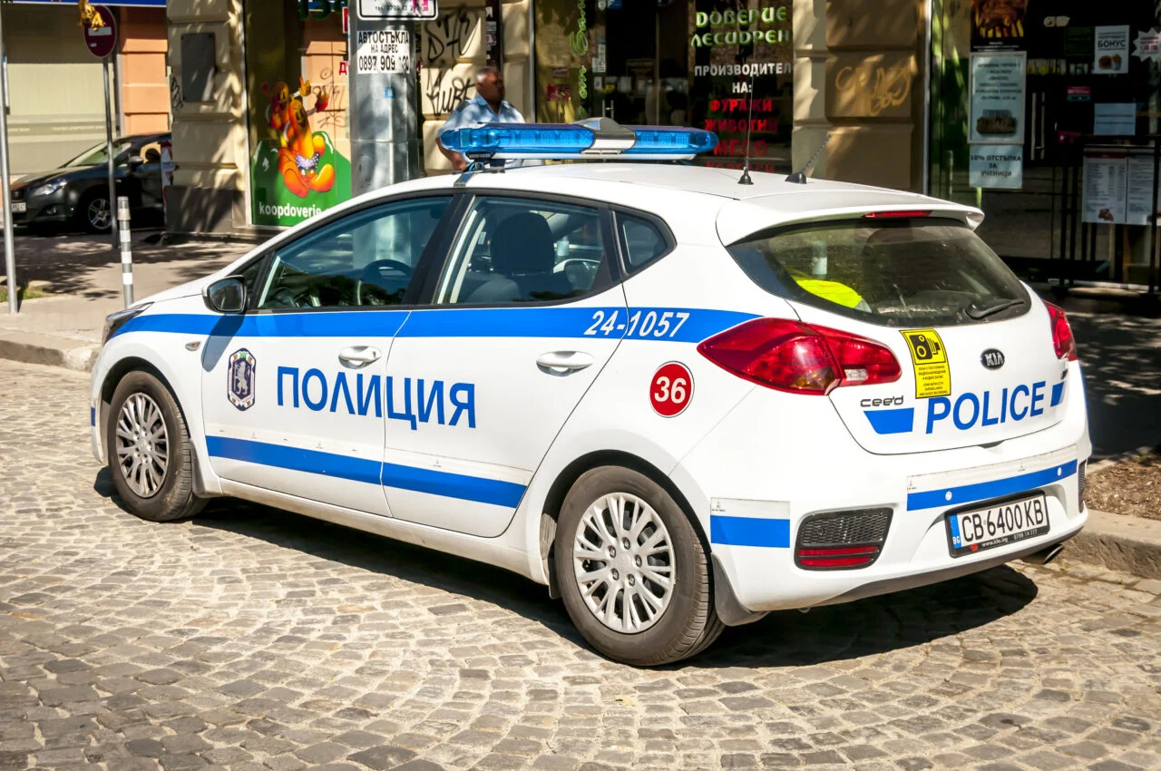 Ја полеал  сопругата со бензин по расправија и ја запалил, па ја гасел со вода: обид за убиство во Бугарија