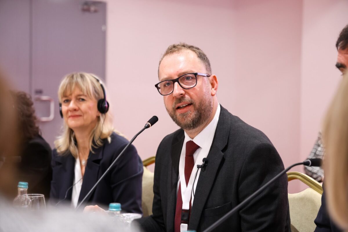 Љутков: СДС може да оспорува, но Скопје 2014 денес е најпосетувана туристичка атракција
