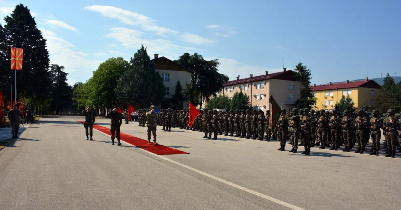 Врховниот командант на Сојузничките сили на НАТО за Европа,  ги посети припадниците на Армијата во касарната „Илинден“ во Скопје