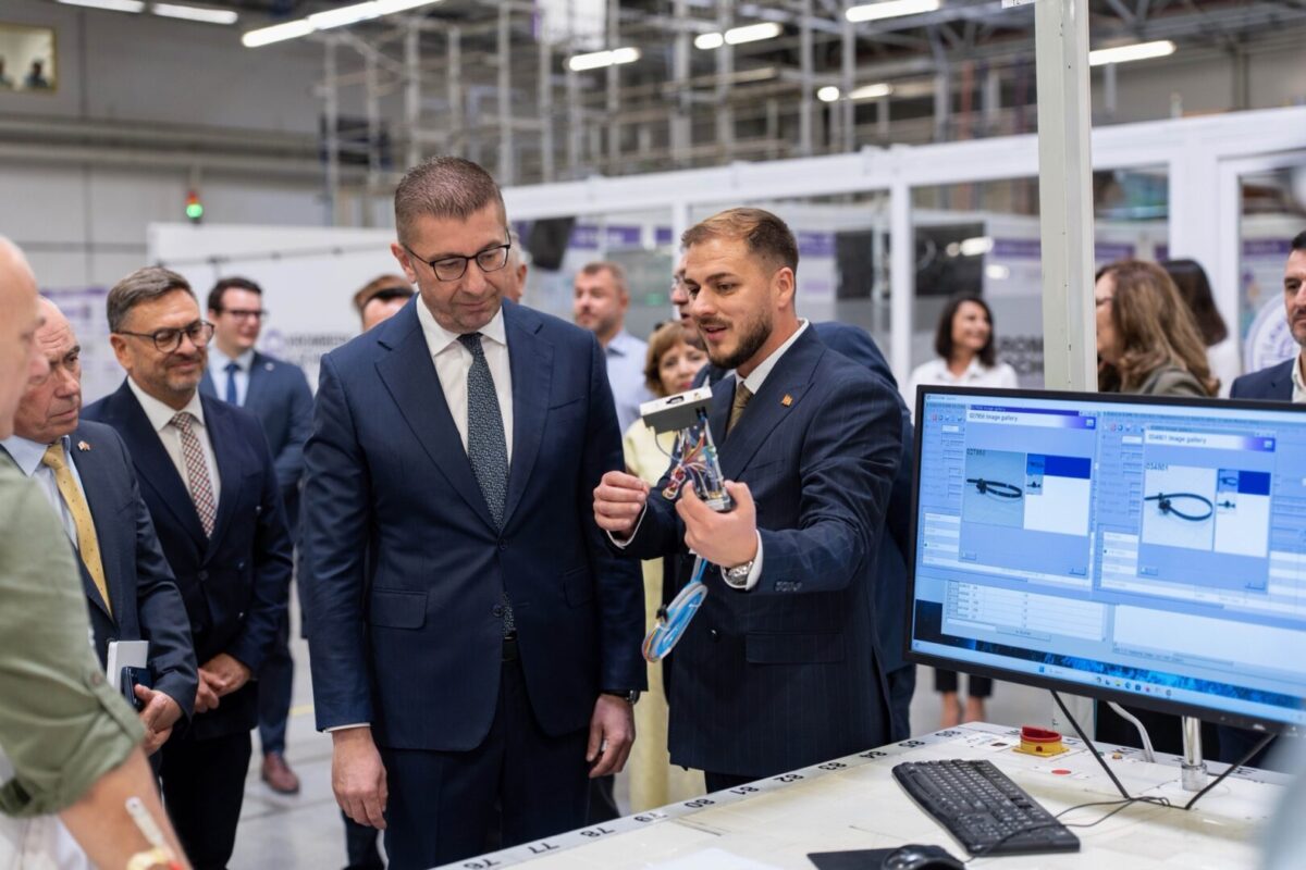 Кромберг и Шуберт Битола го пречека премиерот Христијан Мицкоски во работна посета