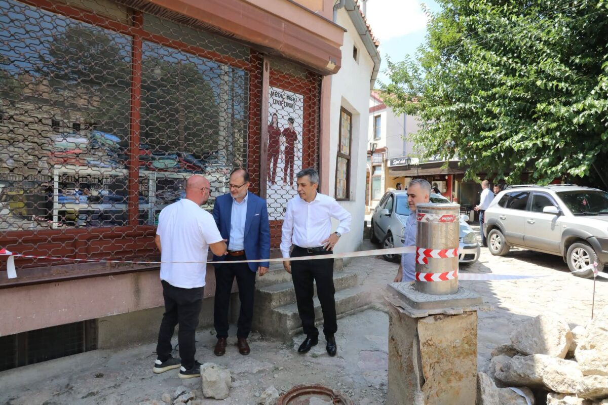 Меџити: Почна обновата на Старата скопска чаршија, инвестицијата е над 28 милиони денари - ФОТО