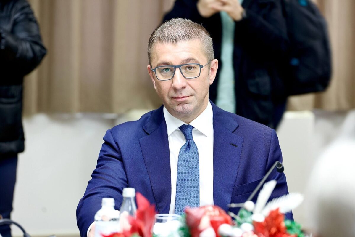 Мицкоски: СДСМ во коалиција со Левица поднесоа 13.000 амандмани, со цел да го спречат гласањето на нашинците во дијаспората
