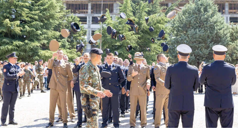 Промовирани нови 53 офицери на Воената академија