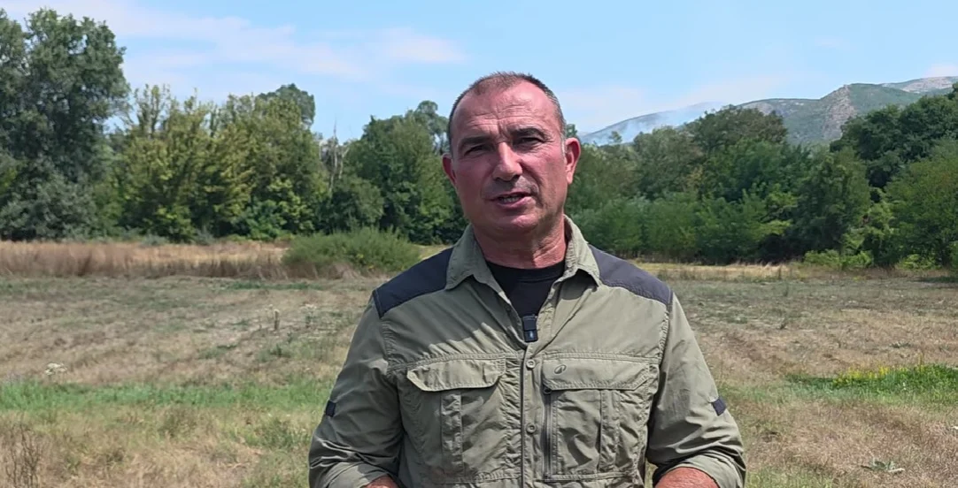 Ангелов: Монтажен базен поставен до пожарот кај Драгов Дол, хеликоптерот сега носи по еден тон вода на секои 3–4 минути