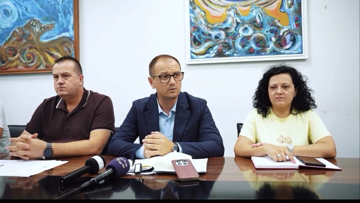 (ВИДЕО) Проданоски: Сите подрачни училишта во Прилеп остануваат отворени, ниту еден наставник нема да остане без работа