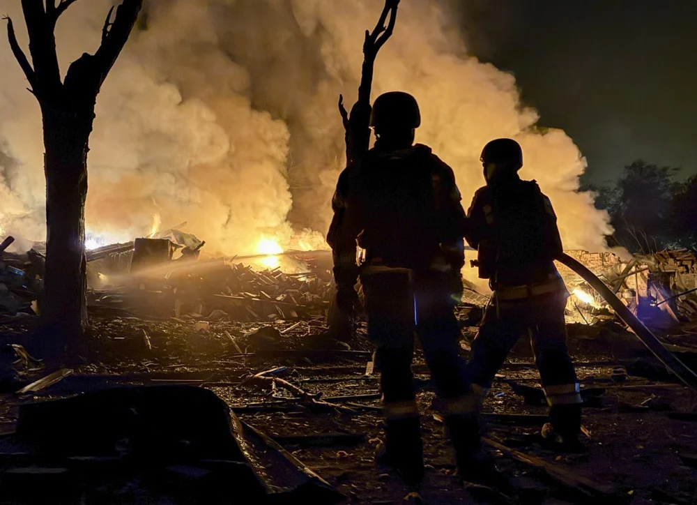 (Видео) Нов украински напад: пожар во руска рафинерија на 6.000 километри од границата