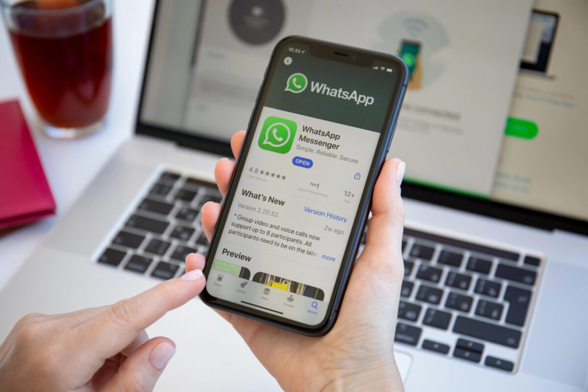 Ги сакате WhatsApp стикерите? Добри вести за вас