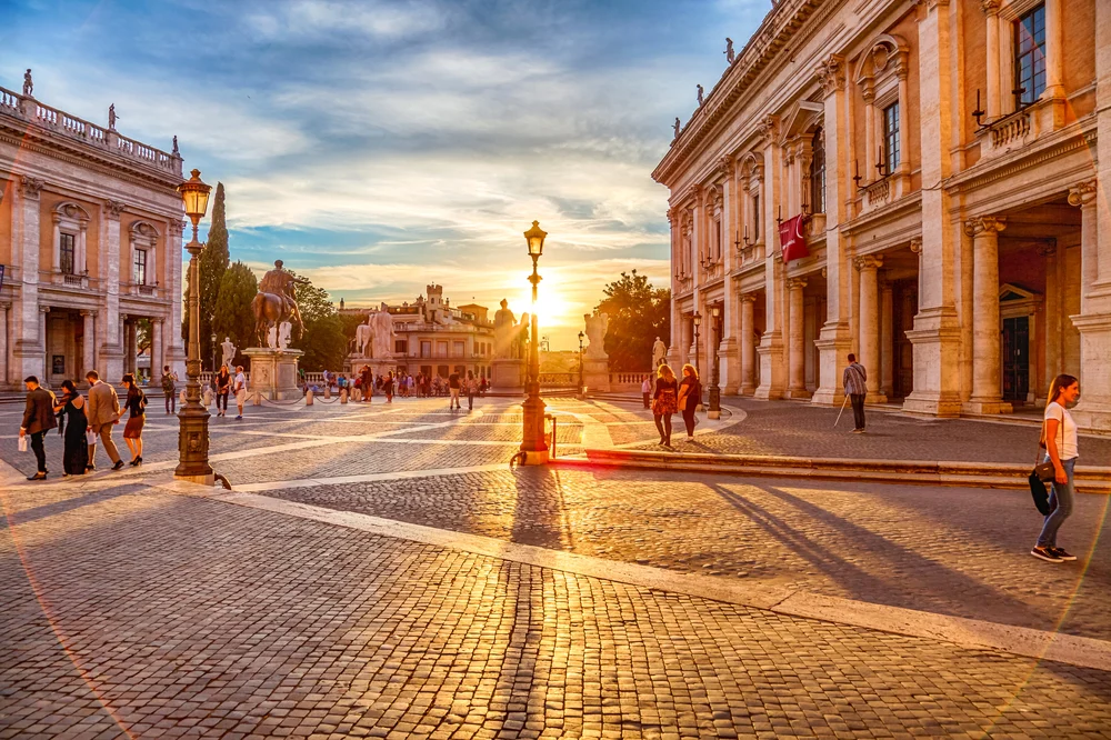 Италија погодена од петти топлотен бран, температурите на југ надминуваат 44 °C