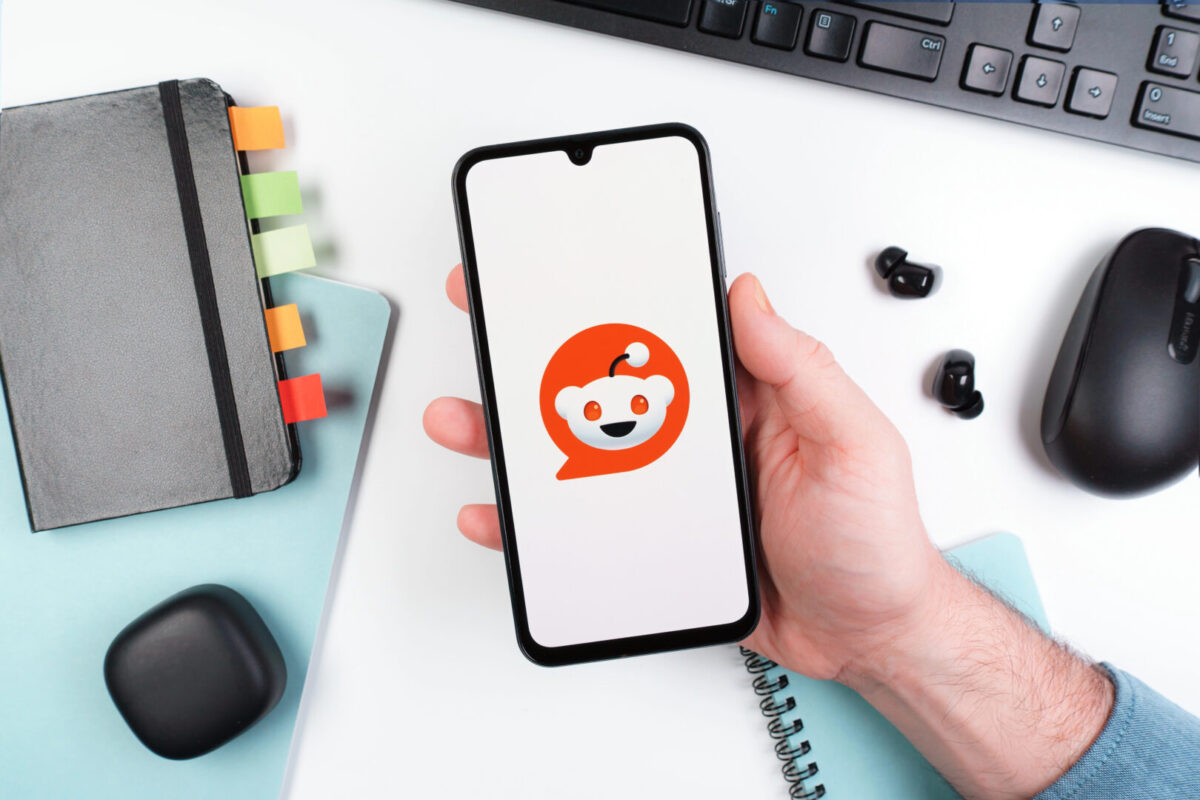 Клин со клин се избива: Reddit лансира сопствена AI армија против ботови