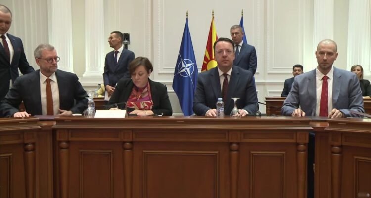 Николоски: Европска поддршка за македонската железница – обезбедени 149 милиони евра за пругата кон Бугарија