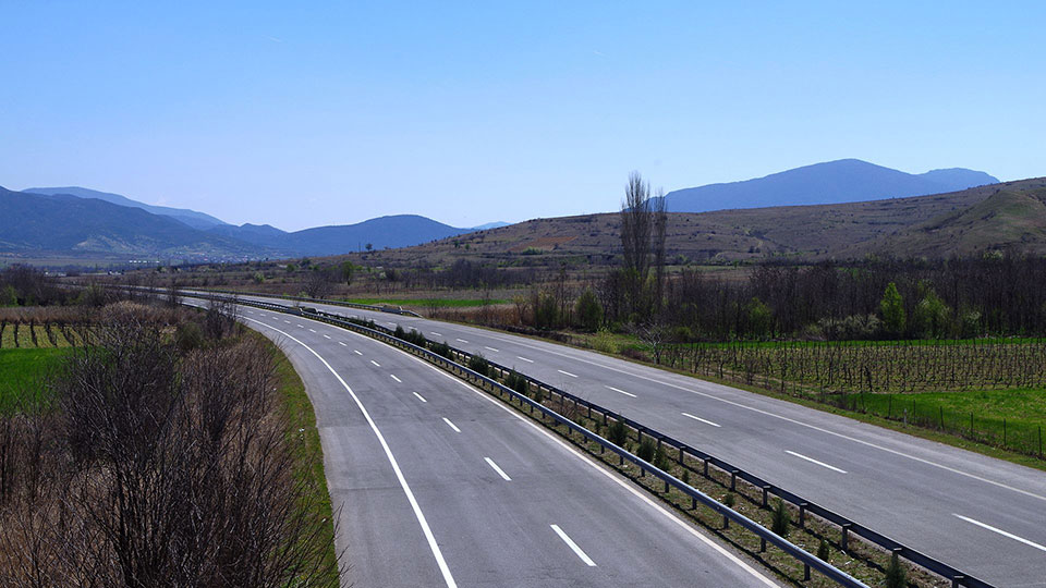 Поради сообраќајка во прекин сообраќајот на патот Крива Паланка – Куманово