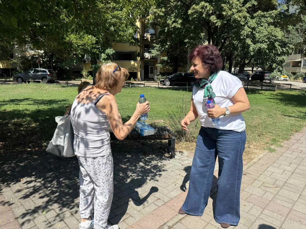 Проект „Топлотен бран“ во Кисела Вода: Грижа за граѓаните при високи температури
