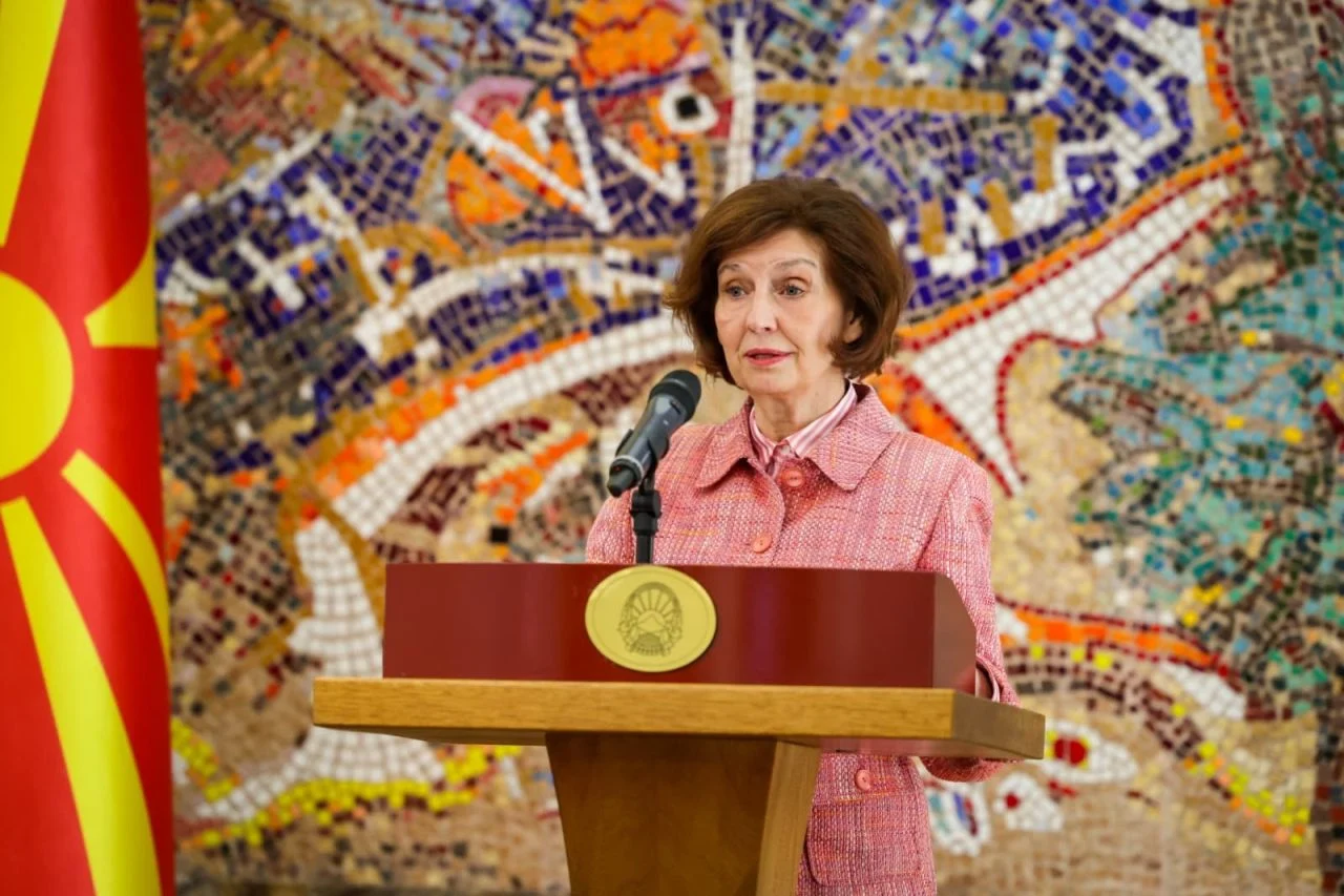 Сиљановска-Давкова: Во време обременето со искушенија, верувам дека ликот на Мајката Божја нѐ инспирира и храбри сите нас да истраеме на патот на доброто