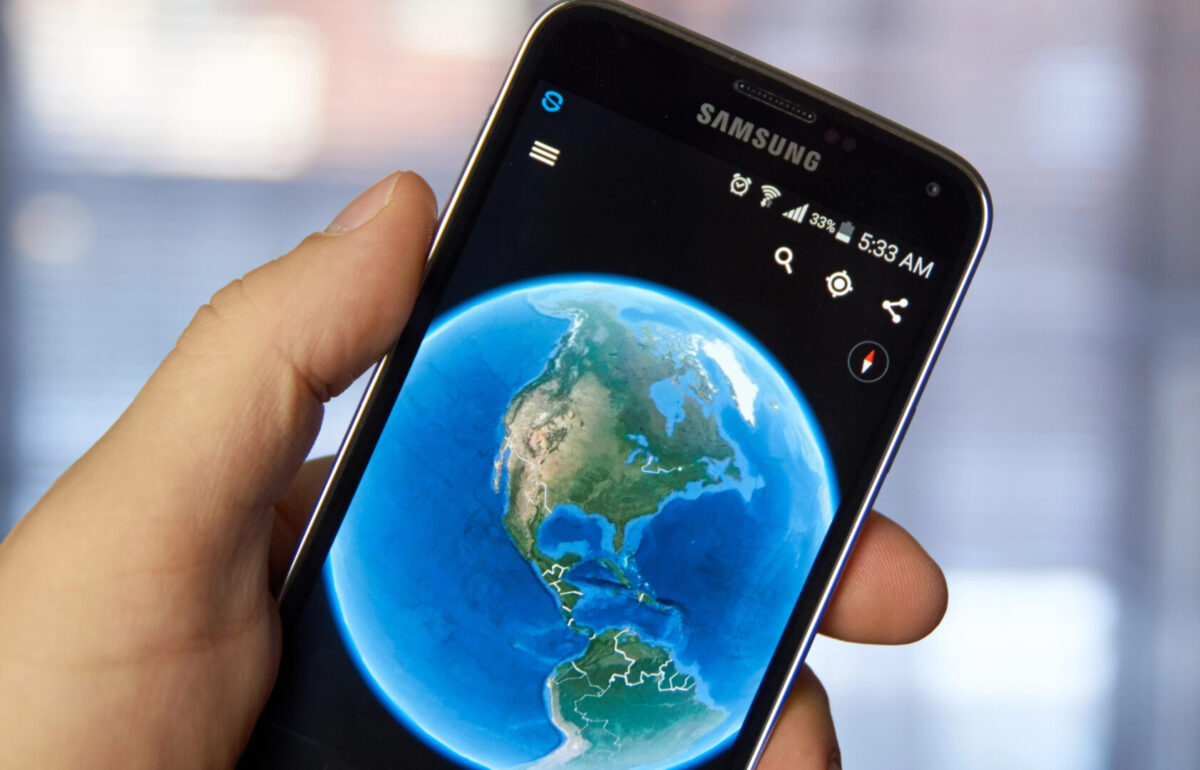 Скандал со Google Earth: AI генерираше кратер, компанијата веднаш го повлече