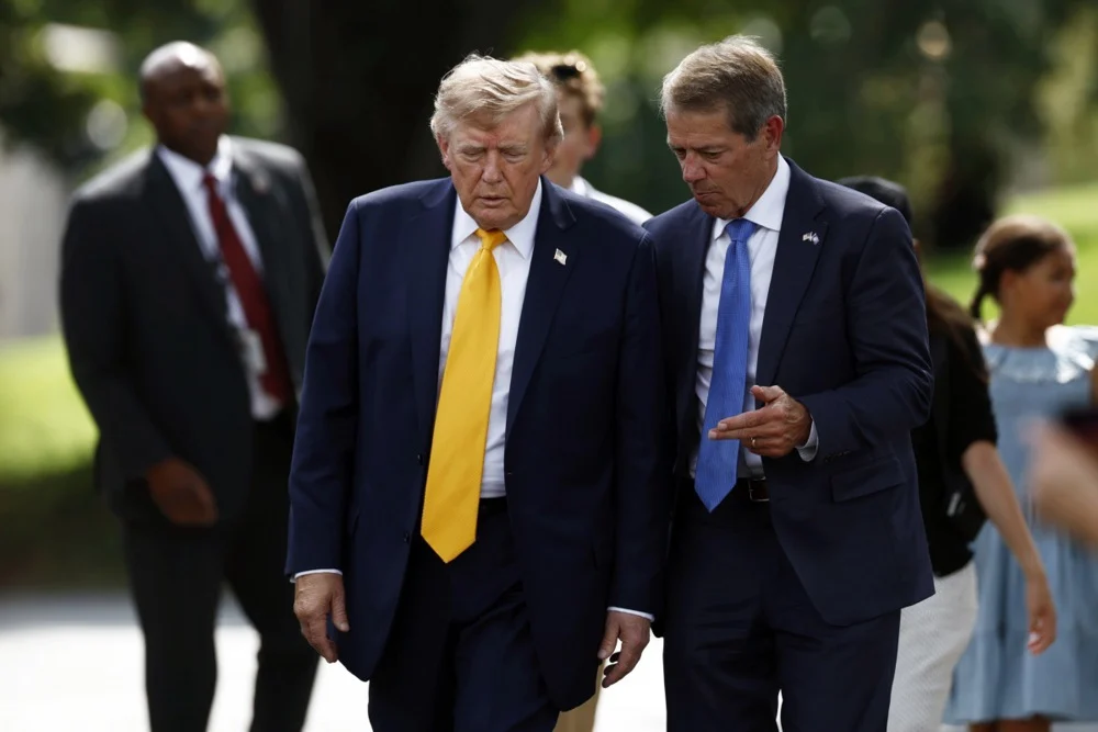 Трамп ги игнорираше сите предупредувања од високи функционери пред да одлучи да го нападне Иран, објави „Волстрит журнал“