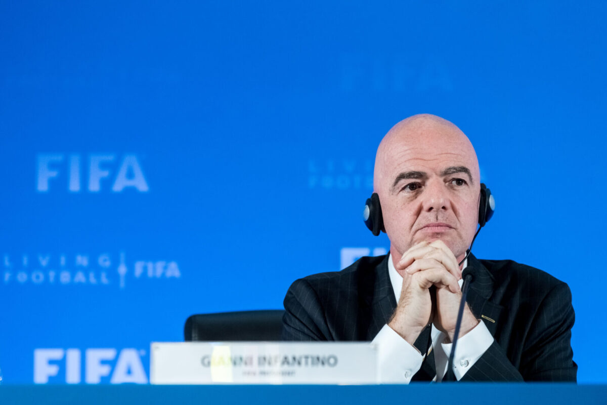 УЕФА подготвува кривична пријава против Инфантино