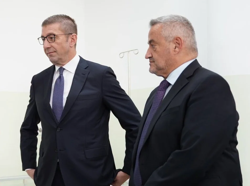„Обвинителството да отвори истрага за Мицкоски и Клековски – го загрозија здравјето на граѓаните на Гостивар“, велат од СДСМ