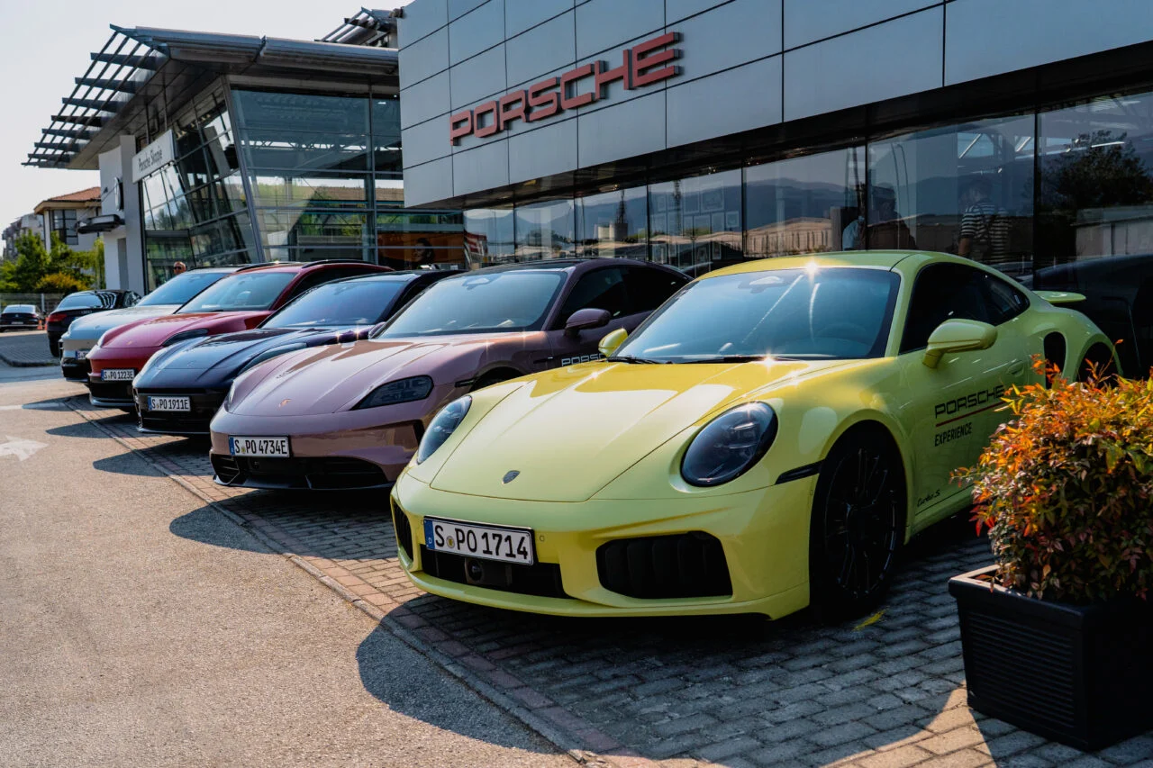 Porsche Road Show ги спои најновите технологии и страста кон возењето