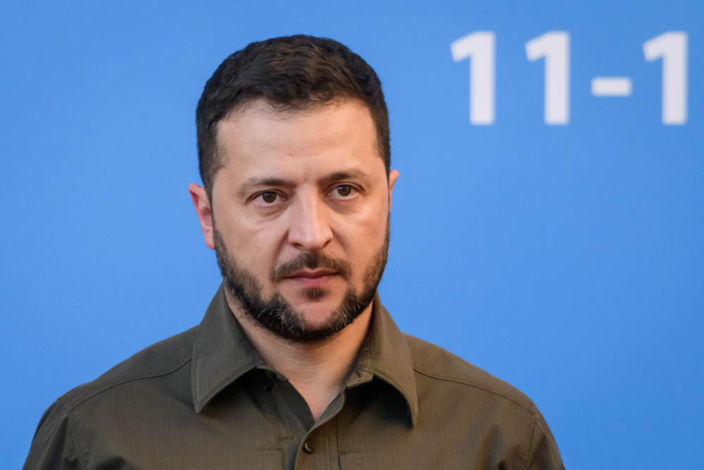Американски конгресмен: Зеленски ќе ја напушти Украина како милијардер