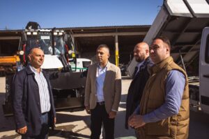 Битола ја зајакнува „Нискоградба“: Нова машина „HIDROMEK“ во возниот парк