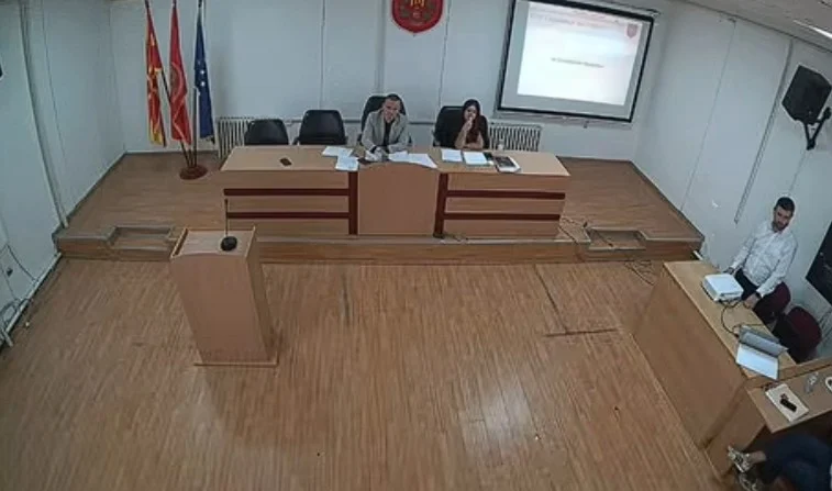 (Видео) Стефковски ѝ се закани на советничка од Левица со ликвидација: „Пази да не завршиш како Оки и Жила“велат од оваа партија