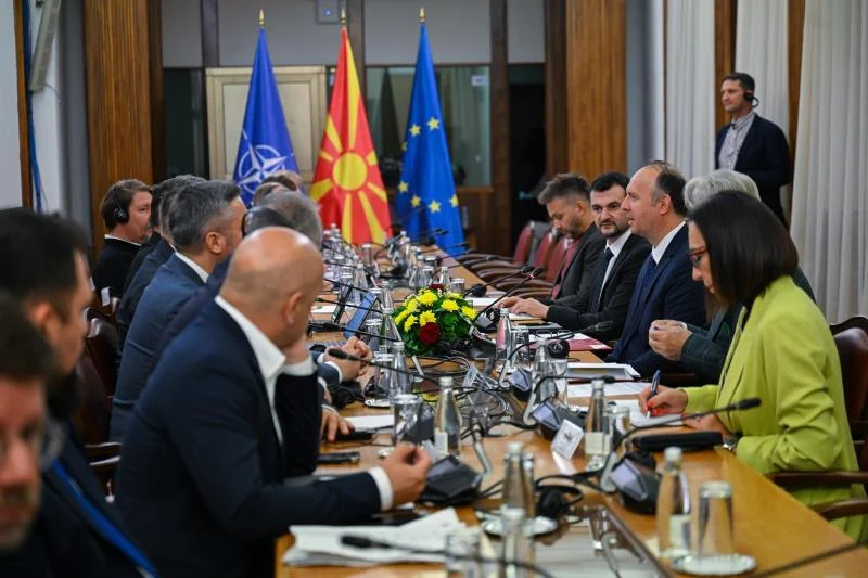 Гаши со европратениците од Мешовитиот парламентарен комитет