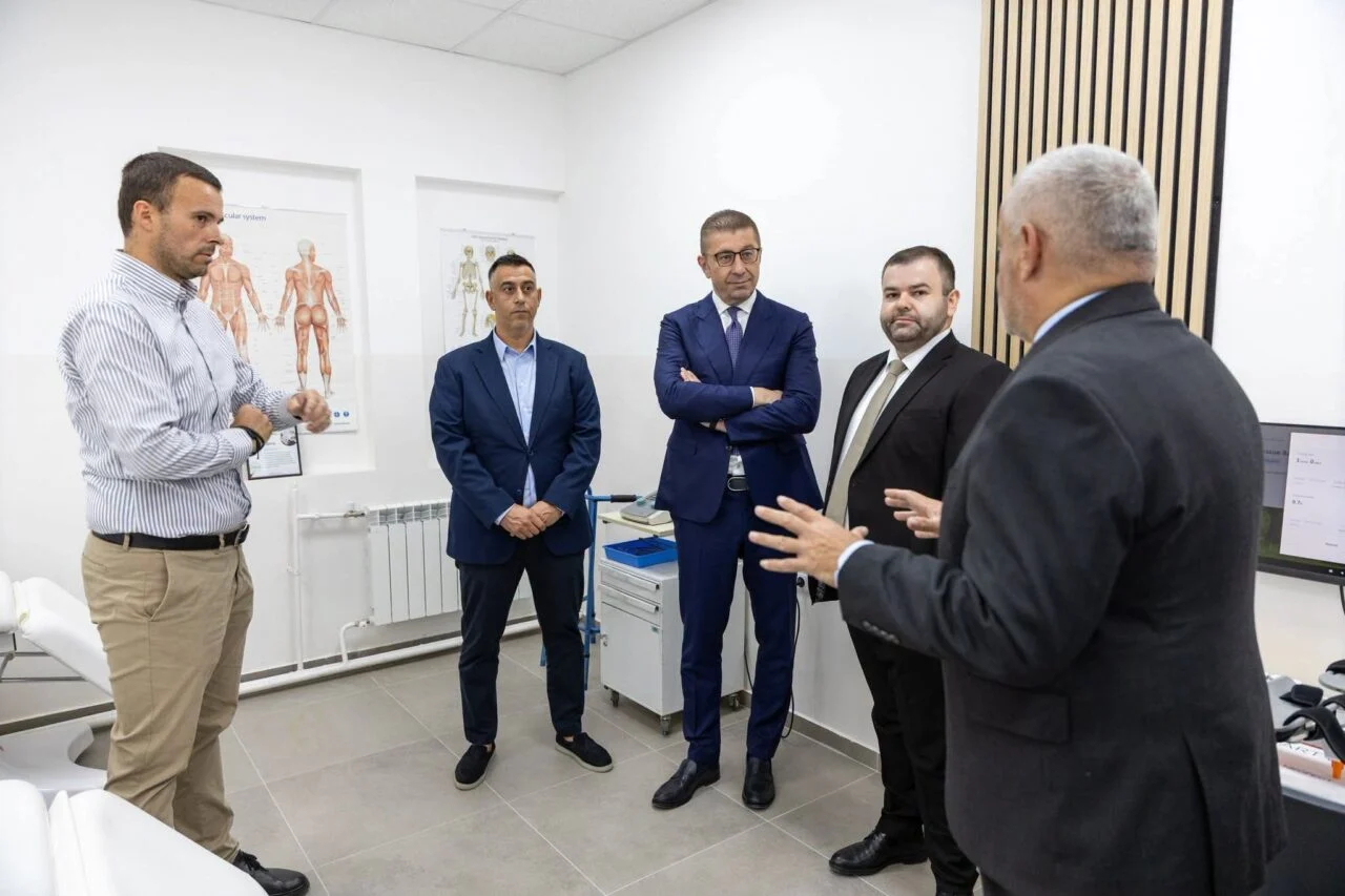 Досега пациентот се дијагностицираше на едно, а за закрепнување одеше на друго место, со новиот простор тој пат е скратен, уверува Клековски за обновената Неврофизиологија