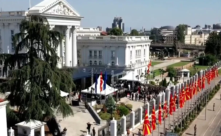 Дрскоста е одлика на оваа Влада, колку ги чини граѓаните Дејвид Гета имате обврска да кажете, повика СДСМ
