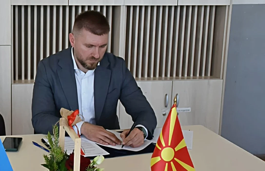 Левица: Успесите на Митески – училиштата во Аеродром должат 39 милиони денари