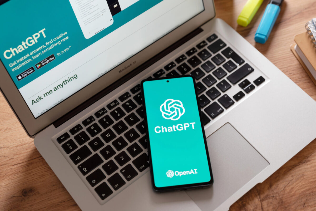 Македонците ChatGPT го користат повеќе за муабет, а помалку за работа