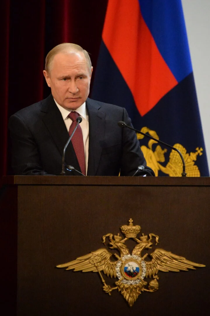 Путин: Гласањето на војниците и народот ќе биде заеднички придонес кон победата на Русија