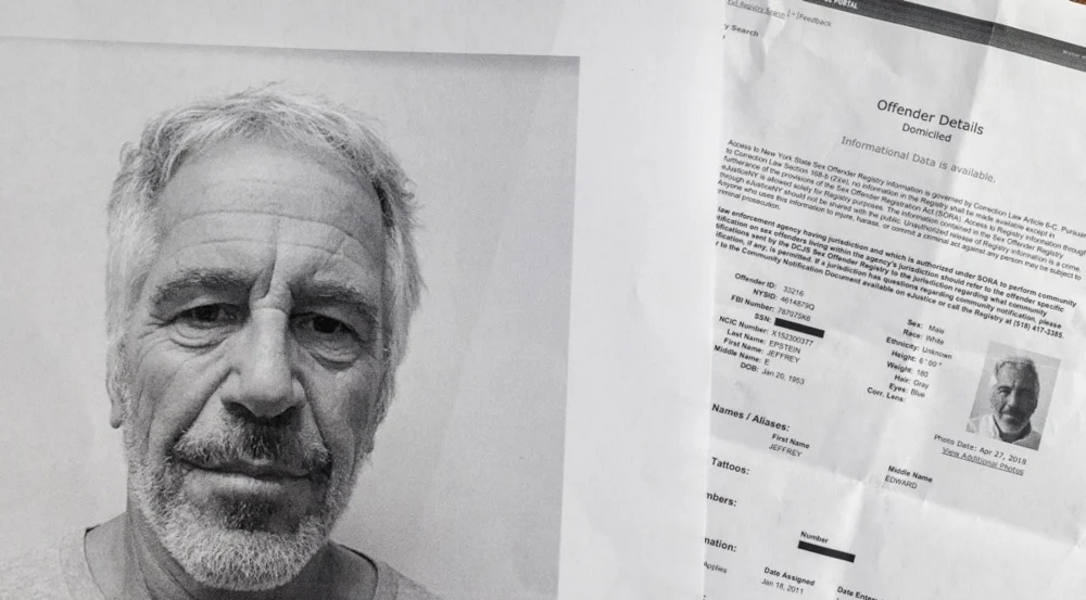 Седум жени во САД тужат фризер: „Нè стилизираше според упатствата на Епстин“