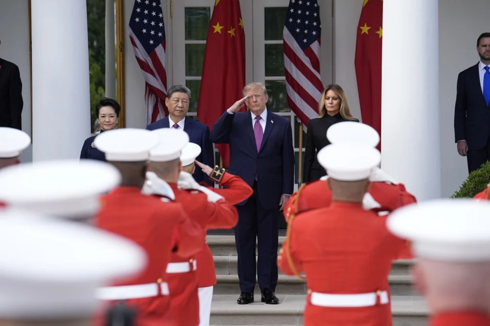 Трамп и Ши се сретнаа во Белата куќа: на маса трговијата, безбедноста и ВИ