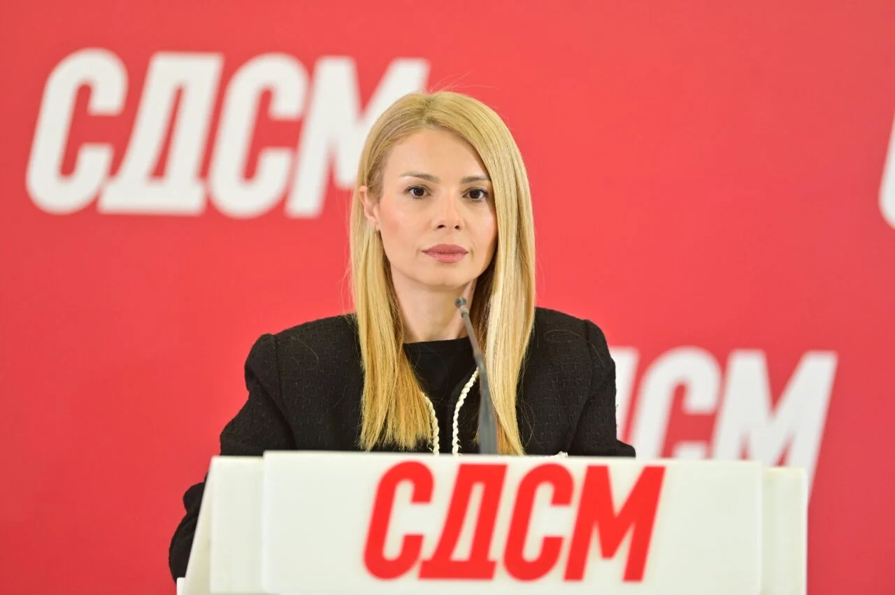 (Видео) „Сè е фарса, ја пуштија Михаилова сега глумат дека ја бараат – Мицкоски го штити Тошковски“, вели Штерјова