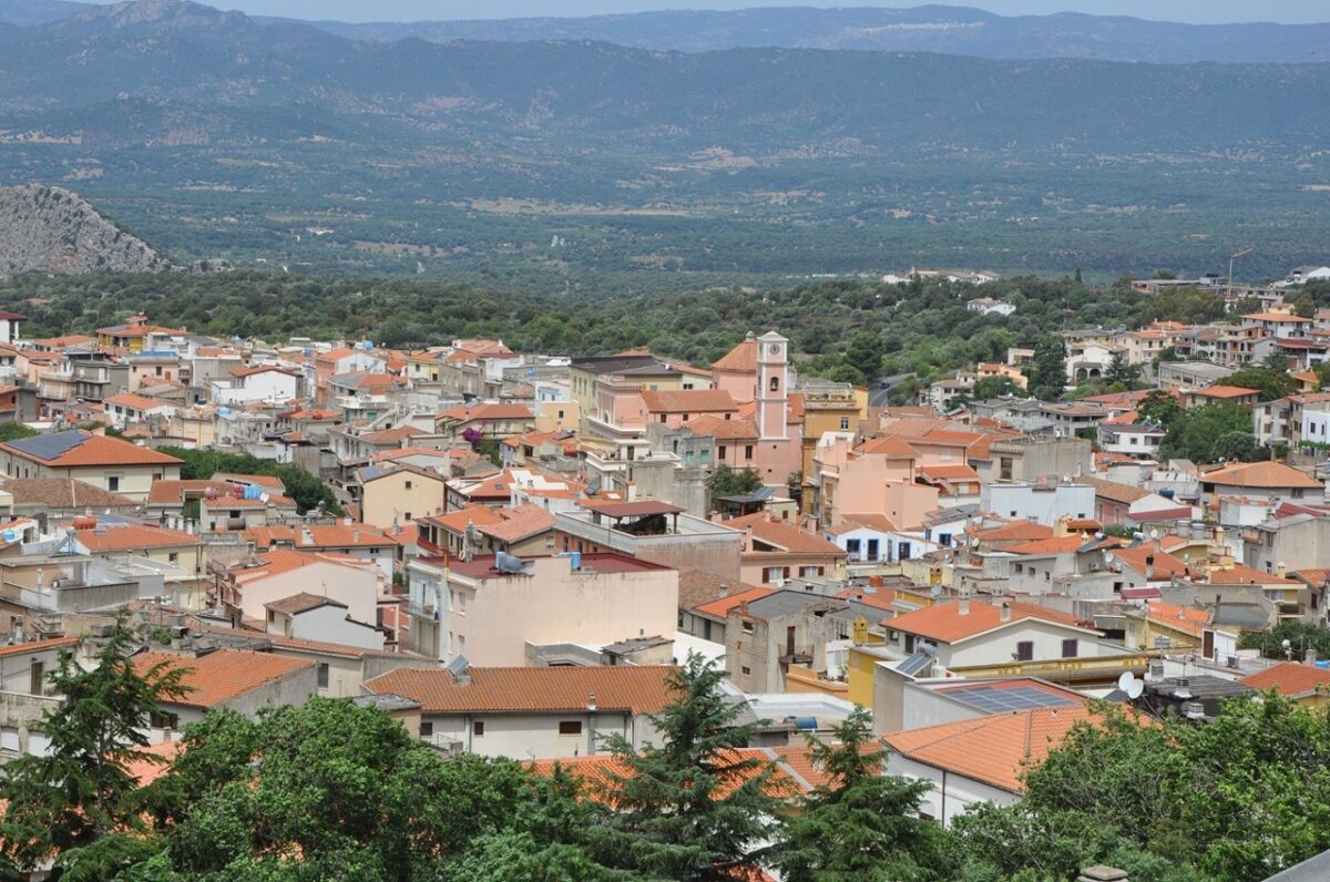 Во ова село на Сардинија жените имаат необично долг живот: Научниците ја бараат тајната на долговечноста